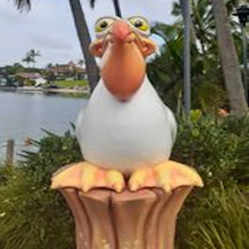 the guff in pelican form a mad voice actor in EOEOnline an MMORPG